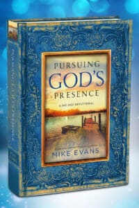 Pursuing God's Presence Daily Devotional